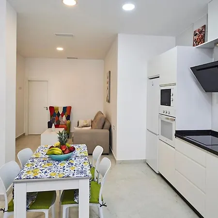 Casa Florence, Centrica En Nerja