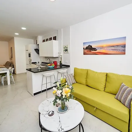 Casa Florence, Centrica En Nerja